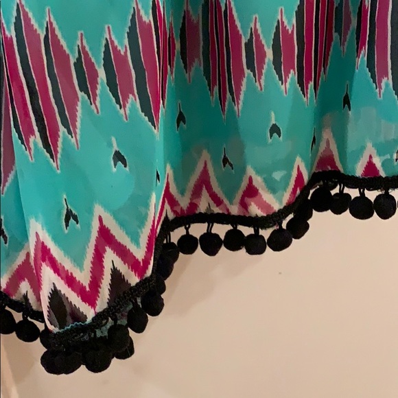 NWOT Pom Pom shorts size small - Picture 3 of 3